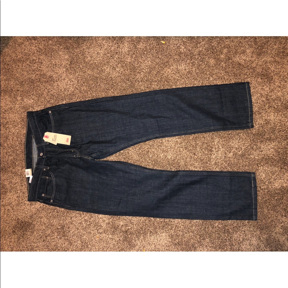 NWT Relaxed straight fit Levi’s - Men’s 559